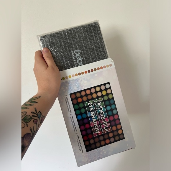 Bebeautiful Eyeshadow 88 Shades Palette, Matte - Picture 3 of 4